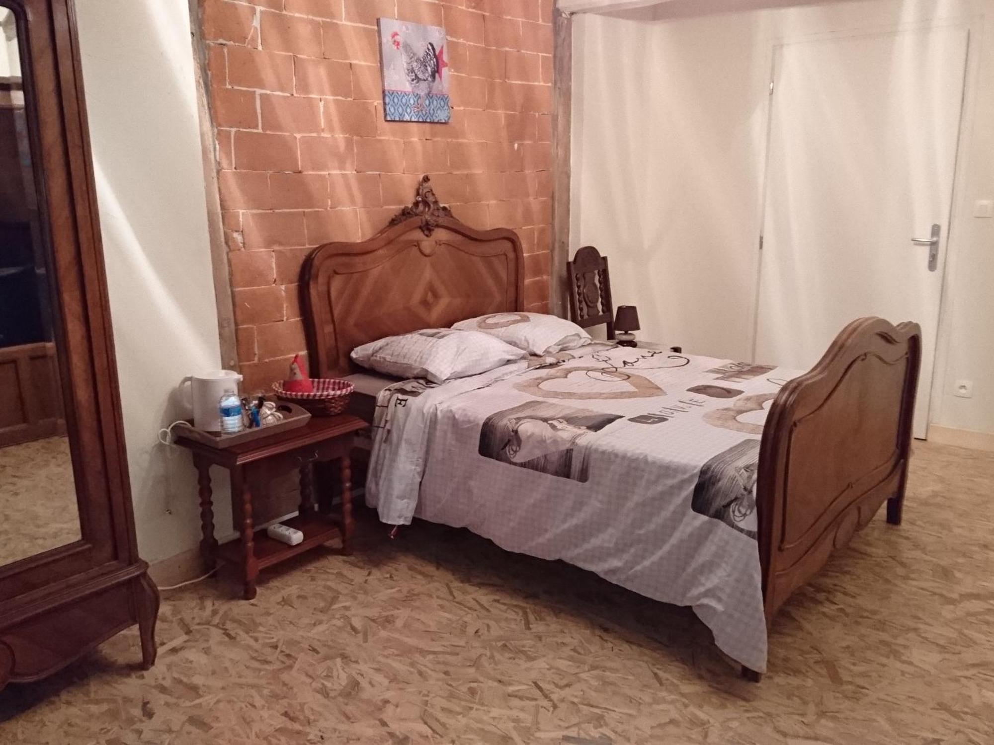 A La Poularde B&B Curciat-Dongalon Bilik gambar
